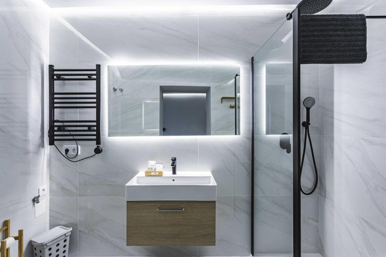 Apartamentos Caceres Central Suites "Torres De Caceres" エクステリア 写真